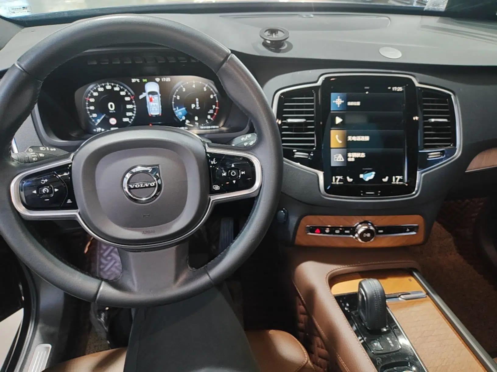 Volvo XC90 2021 B6 Zhiyi Luxury Edition 7-Seater — миниатюра 17