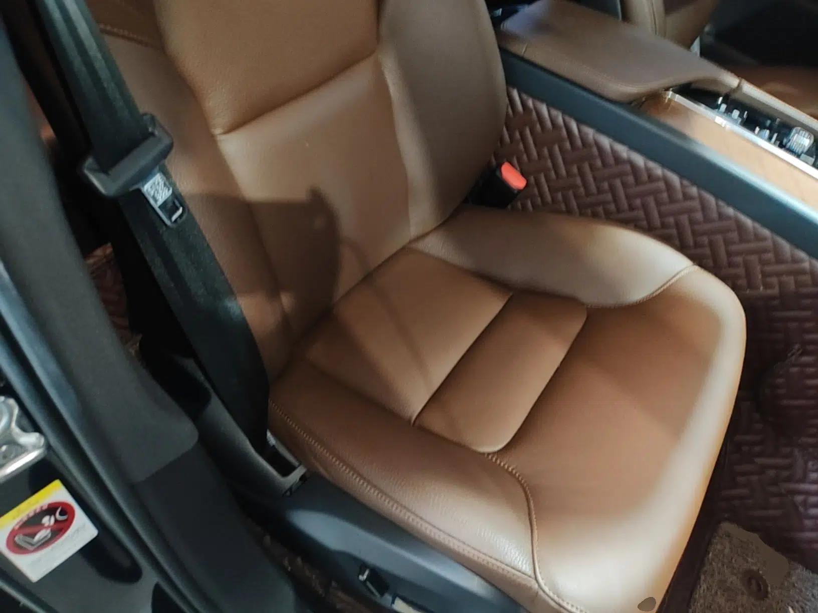 Volvo XC90 2021 B6 Zhiyi Luxury Edition 7-Seater — миниатюра 24