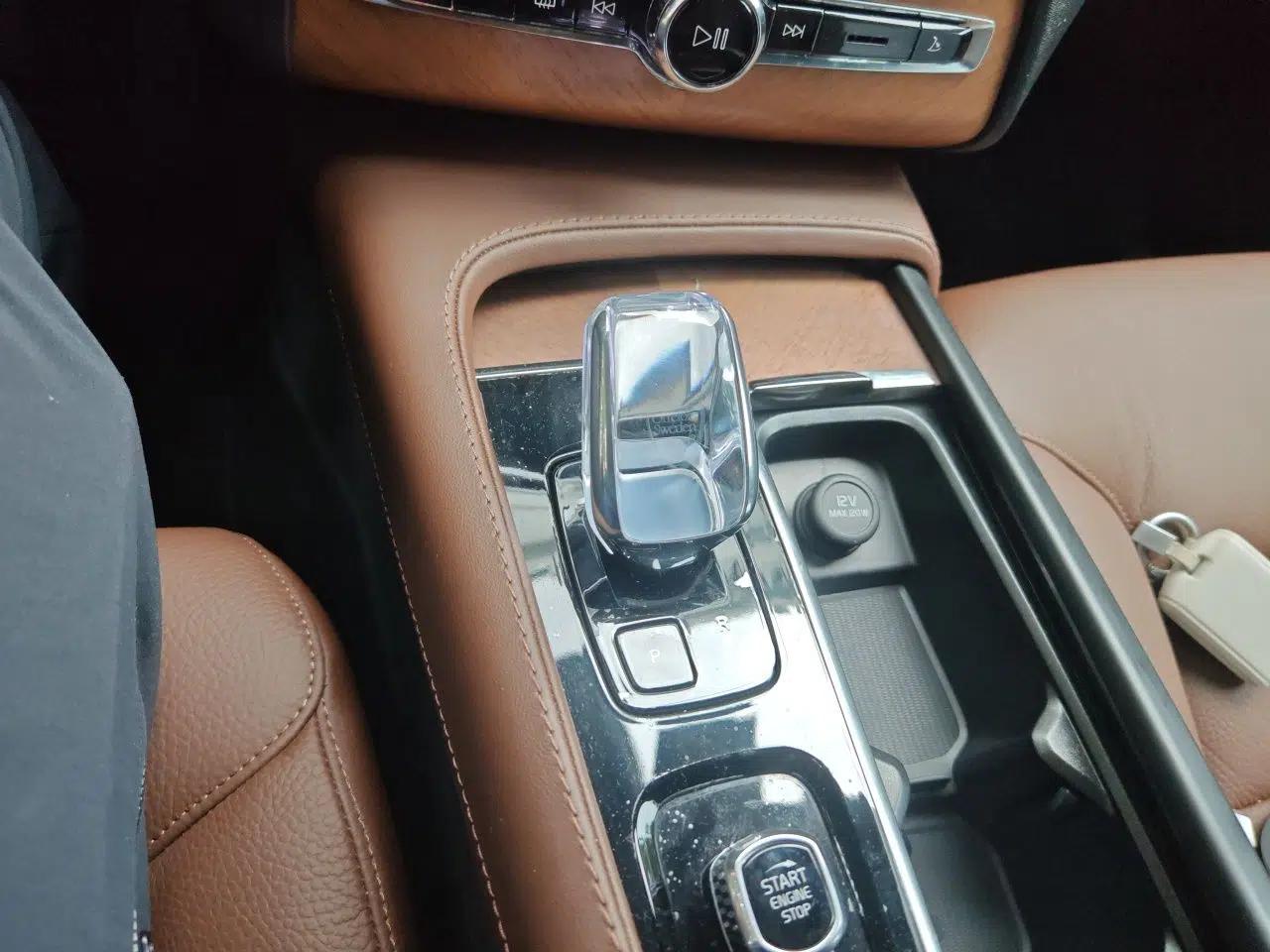 Volvo XC90 2024 B6 Zhiyi Luxury 7-Seater — миниатюра 14
