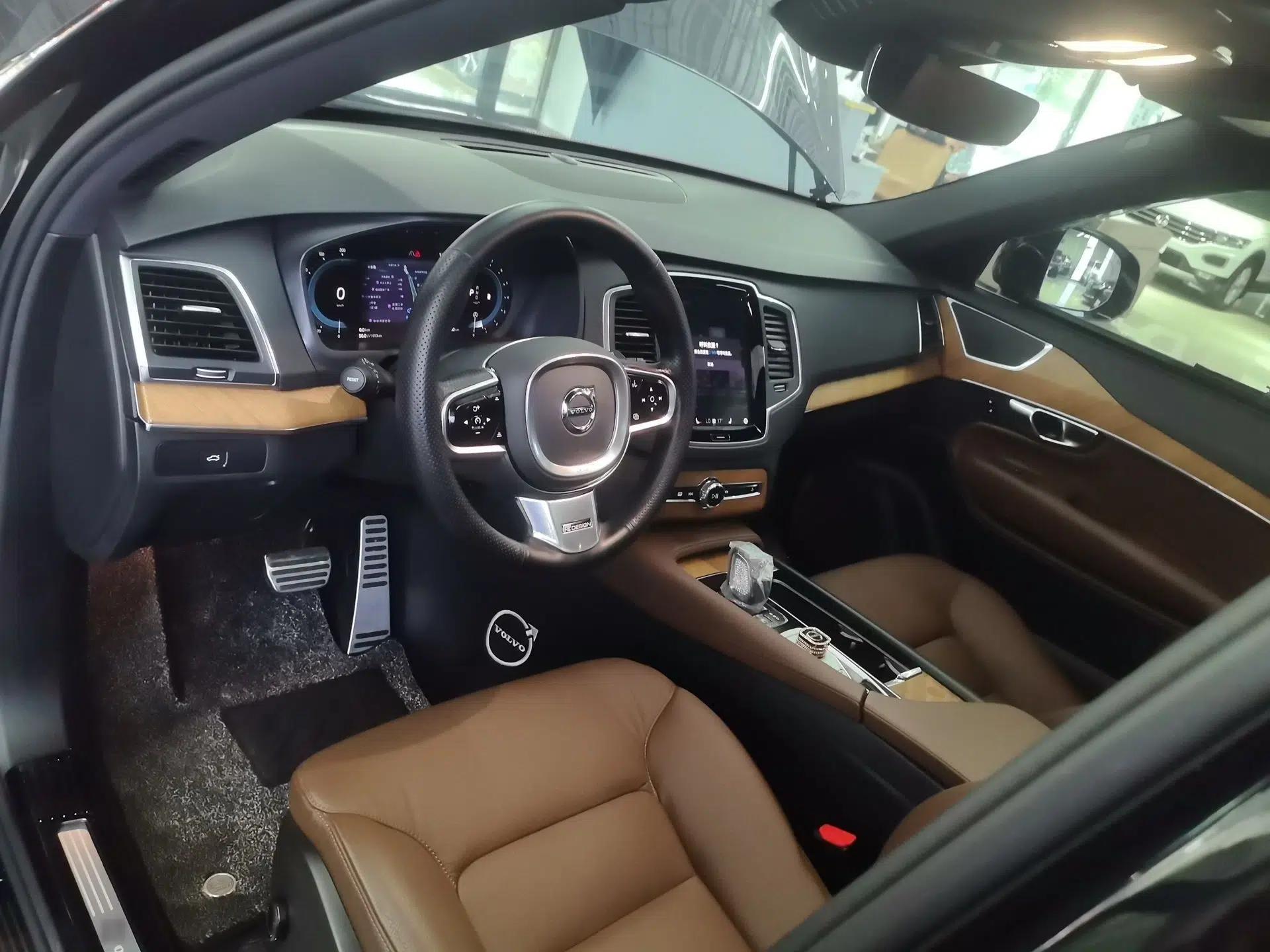 Volvo XC90 2024 B5 SmartDrive Luxury Edition 5 Seats — миниатюра 17