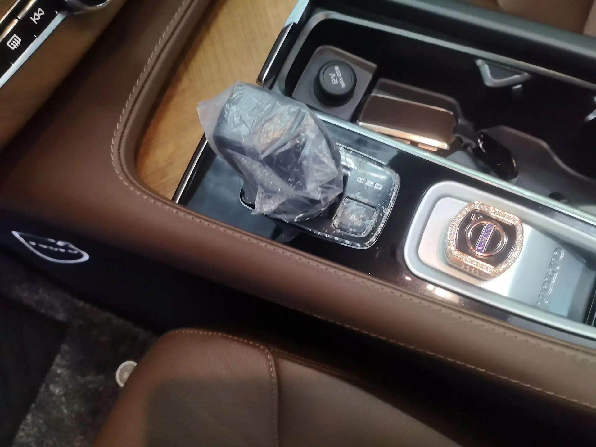 Volvo XC90 2024 B5 SmartDrive Luxury Edition 5 Seats — миниатюра 21
