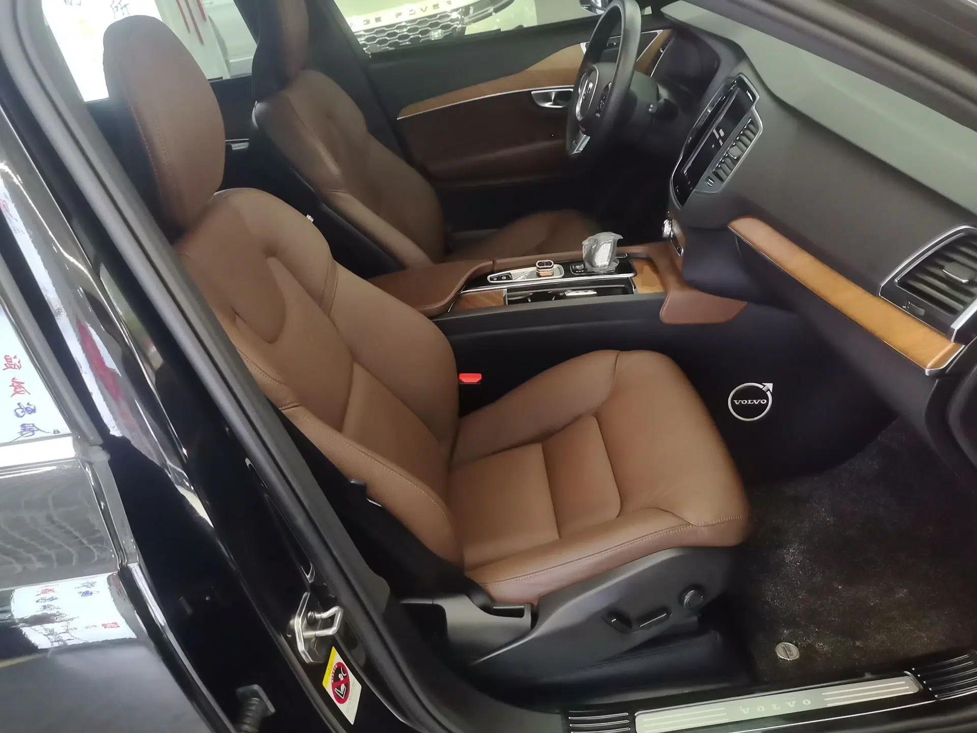 Volvo XC90 2024 B5 SmartDrive Luxury Edition 5 Seats — миниатюра 24