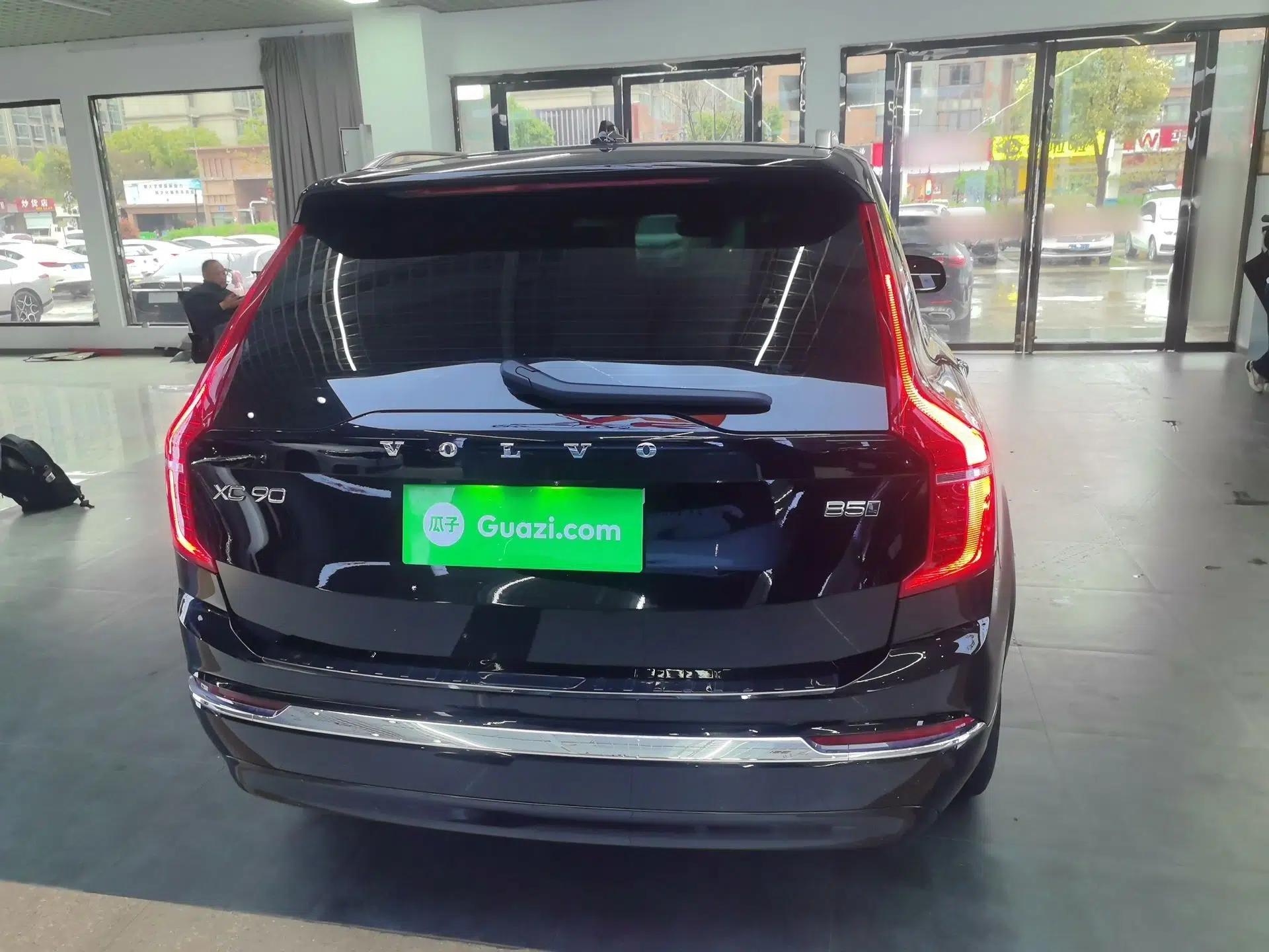 Volvo XC90 2024 B5 SmartDrive Luxury Edition 5 Seats — миниатюра 5