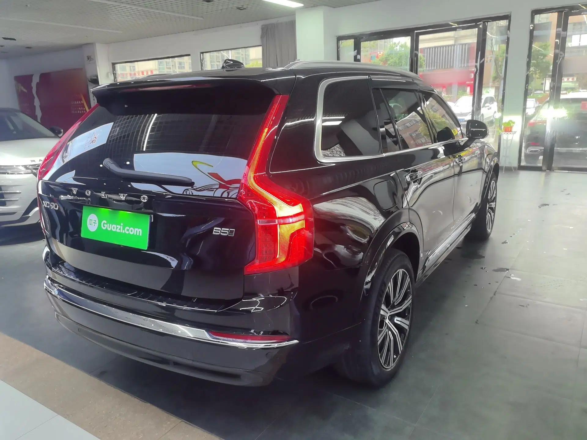 Volvo XC90 2024 B5 SmartDrive Luxury Edition 5 Seats — миниатюра 6