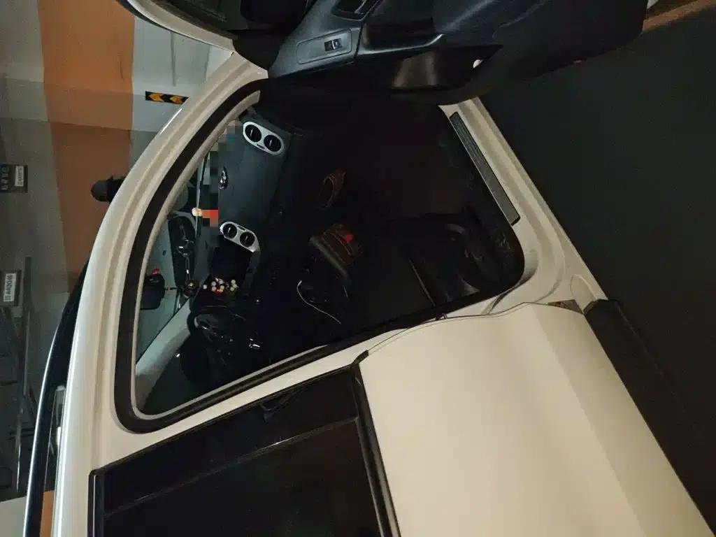 2013 Volkswagen Tiguan 1.8TSI Automatic 2WD Comfort Edition — миниатюра 21