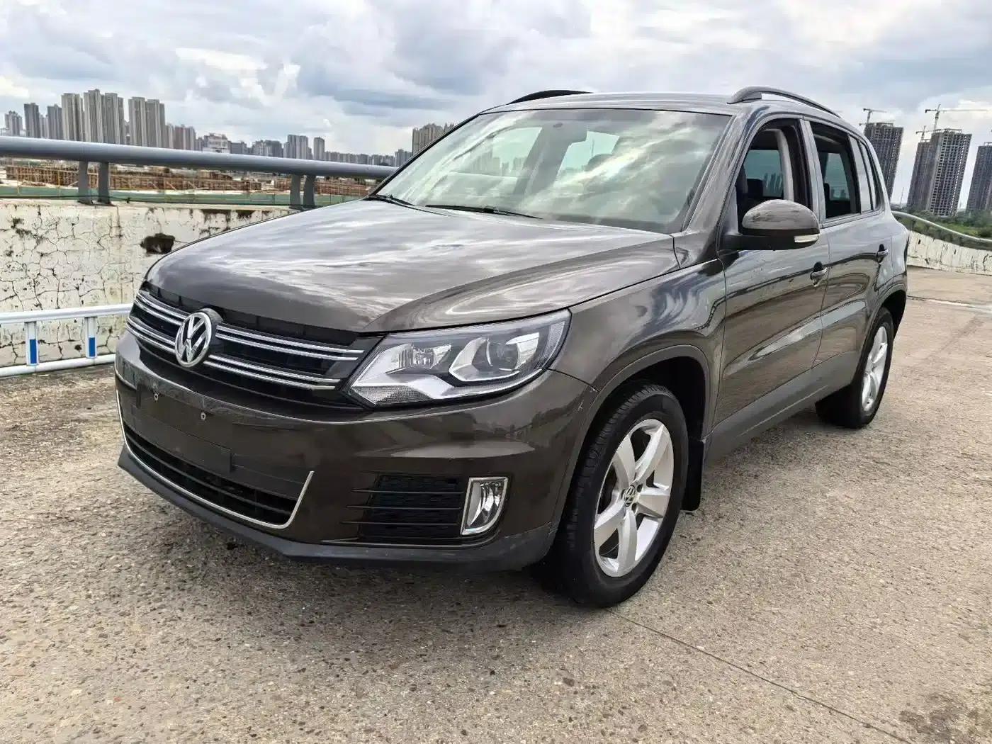 2015 Volkswagen Tiguan 1.8TSI Automatic 4WD Comfort Edition — миниатюра 1