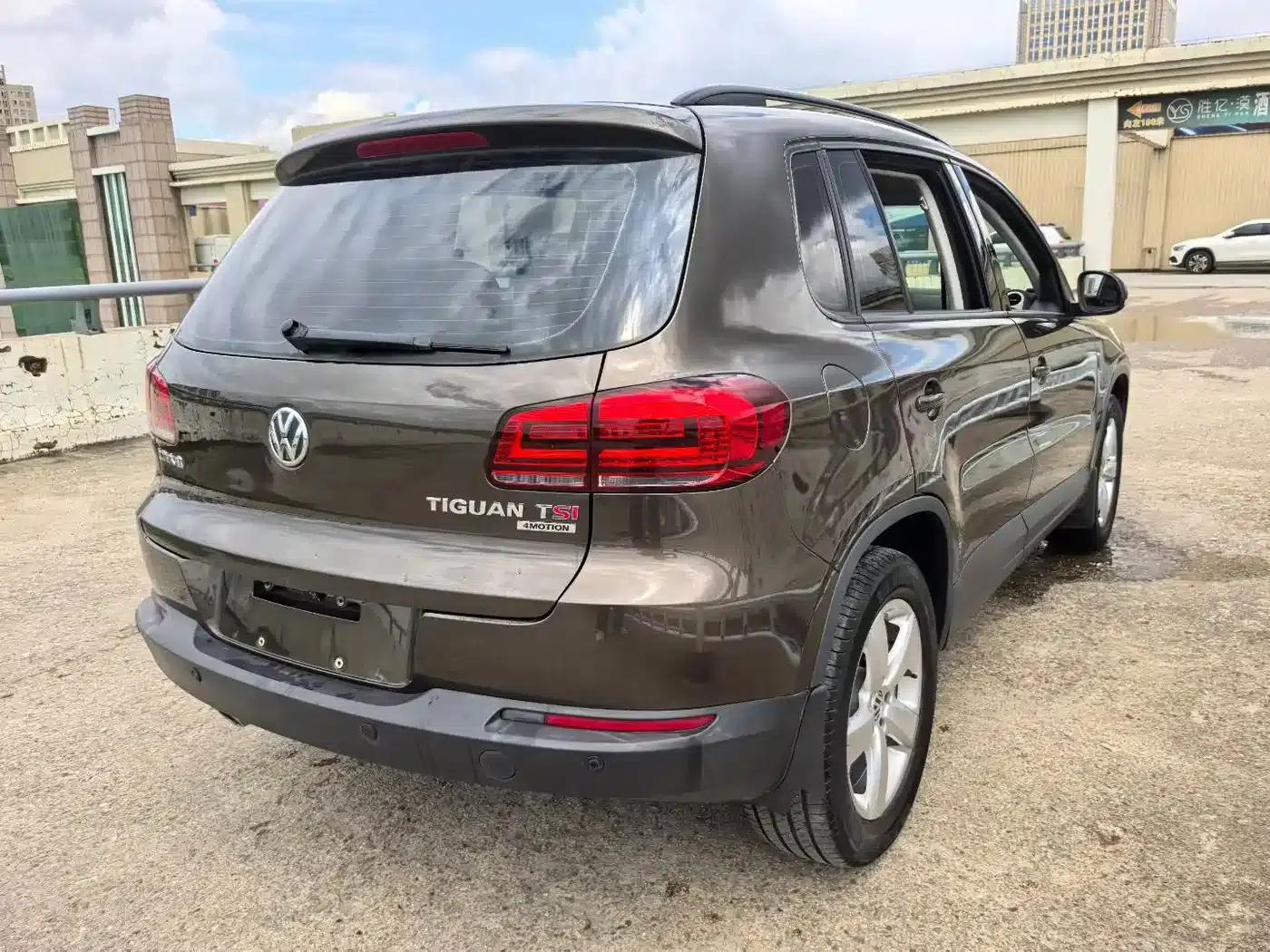 2015 Volkswagen Tiguan 1.8TSI Automatic 4WD Comfort Edition — миниатюра 6