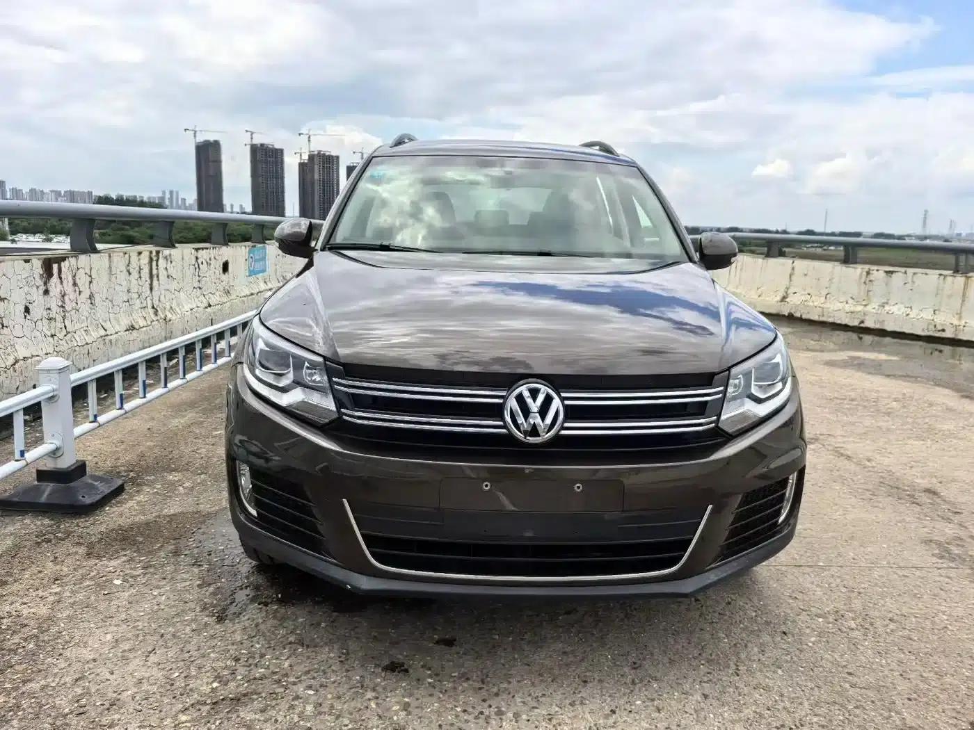 2015 Volkswagen Tiguan 1.8TSI Automatic 4WD Comfort Edition — миниатюра 9