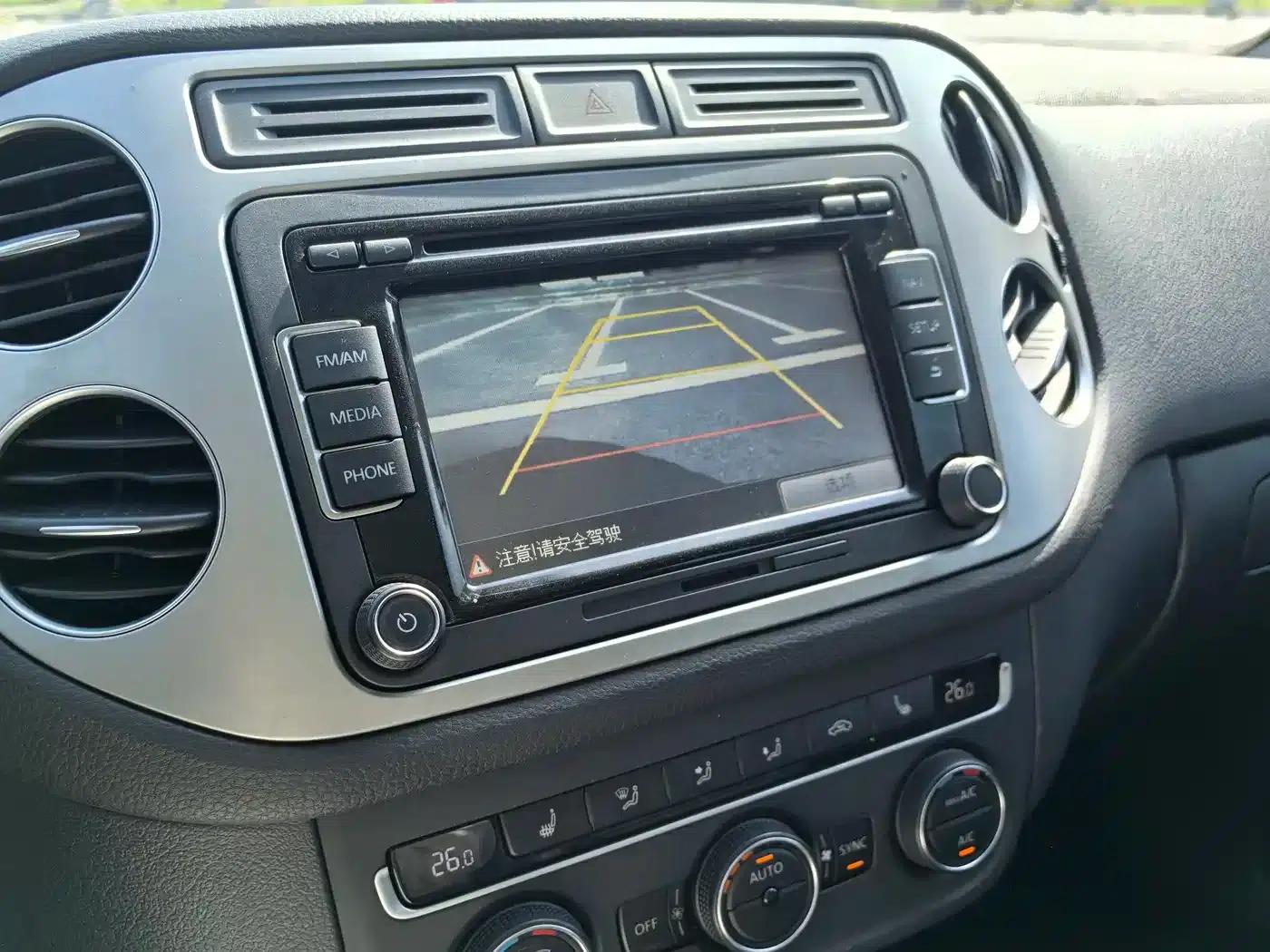 Tiguan 2015 1.8TSI Automatic 2WD Luxury — миниатюра 8