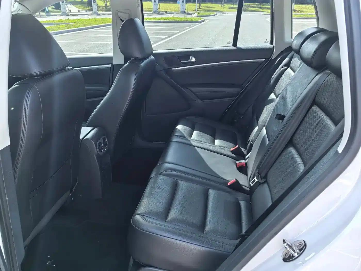 Tiguan 2015 1.8TSI Automatic 2WD Luxury — миниатюра 9