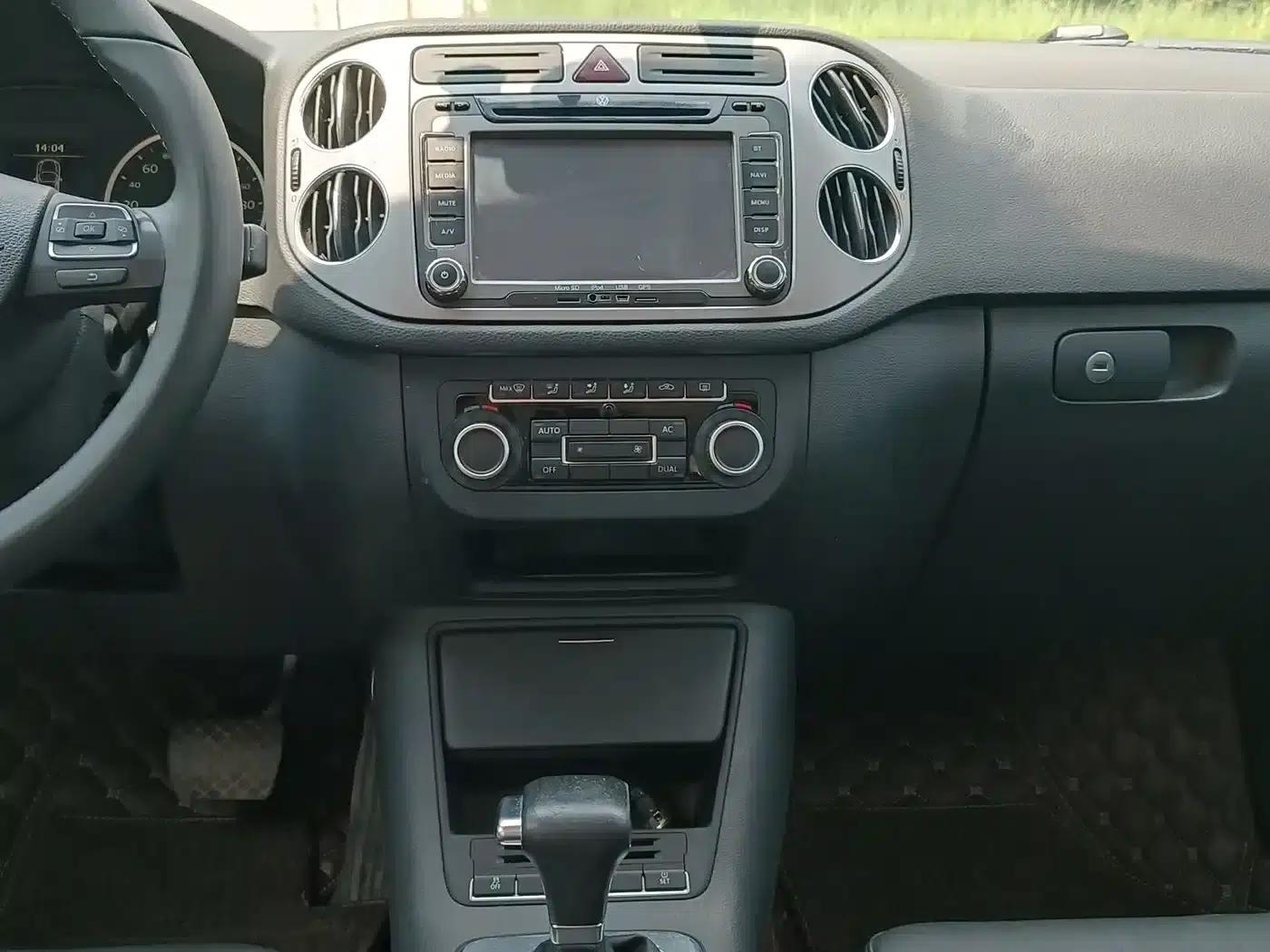 Tiguan 2010 1.8TSI Automatic 4WD Fashion Edition — миниатюра 7