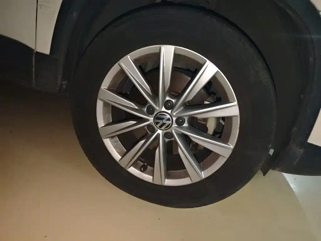 2015 Volkswagen Tiguan 1.8TSI Automatic 2WD Comfort Edition — миниатюра 26