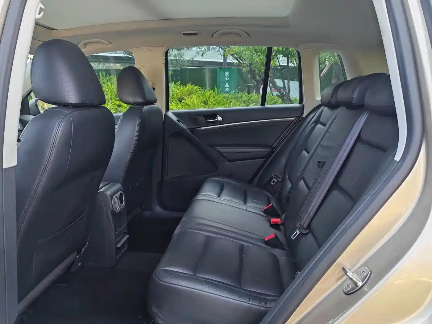 2013 Volkswagen Tiguan 2.0TSI Automatic 4WD Luxury Edition — миниатюра 10