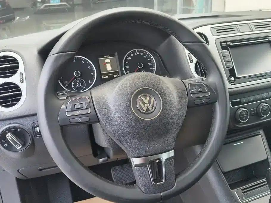 Tiguan 2013 1.8TSI Automatic 4WD Luxury — миниатюра 15