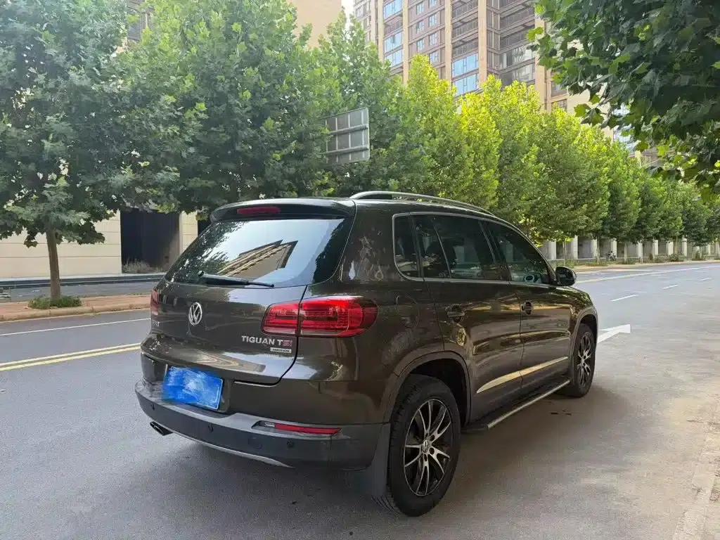 Tiguan 2015 1.8TSI Automatic 2WD Luxury — миниатюра 4