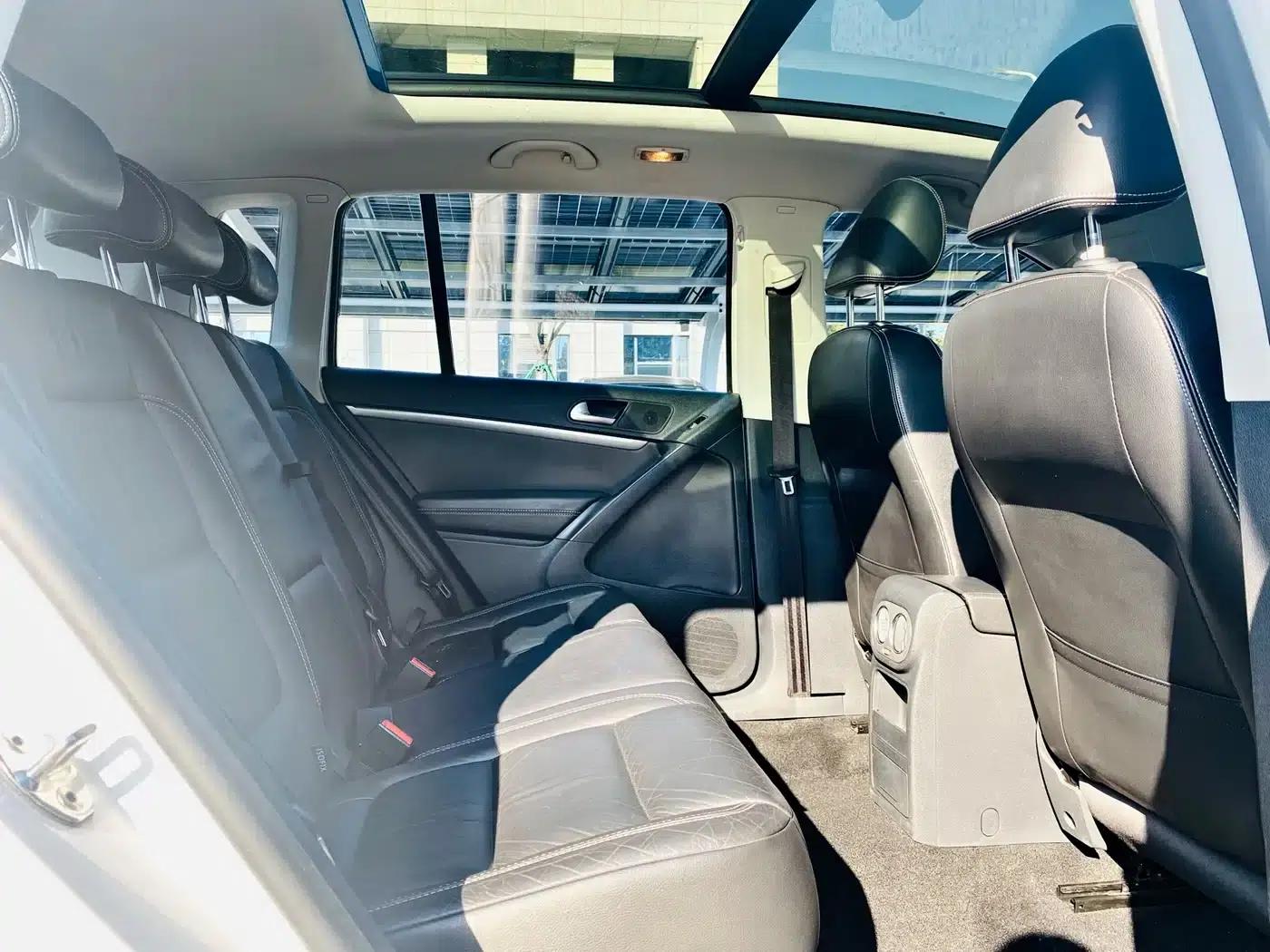 Tiguan 2017 300TSI Automatic 2WD Silk Road Comfort Edition — миниатюра 12