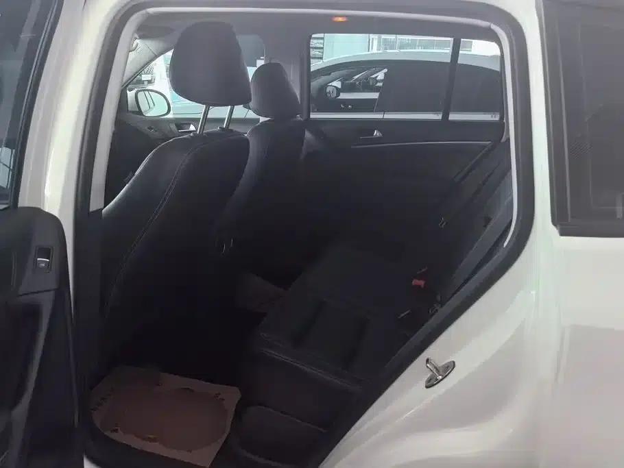 Tiguan 2017 300TSI Automatic 2WD Silk Road Comfort Edition — миниатюра 11
