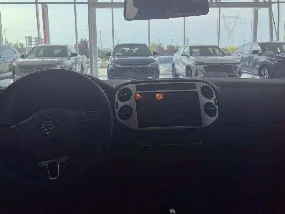 Tiguan 2017 300TSI Automatic 2WD Silk Road Comfort Edition — миниатюра 12