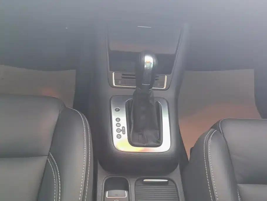Tiguan 2017 300TSI Automatic 2WD Silk Road Comfort Edition — миниатюра 16