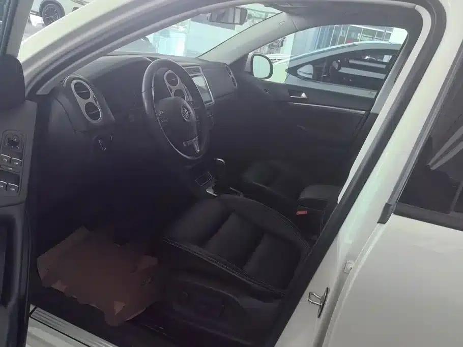 Tiguan 2017 300TSI Automatic 2WD Silk Road Comfort Edition — миниатюра 9