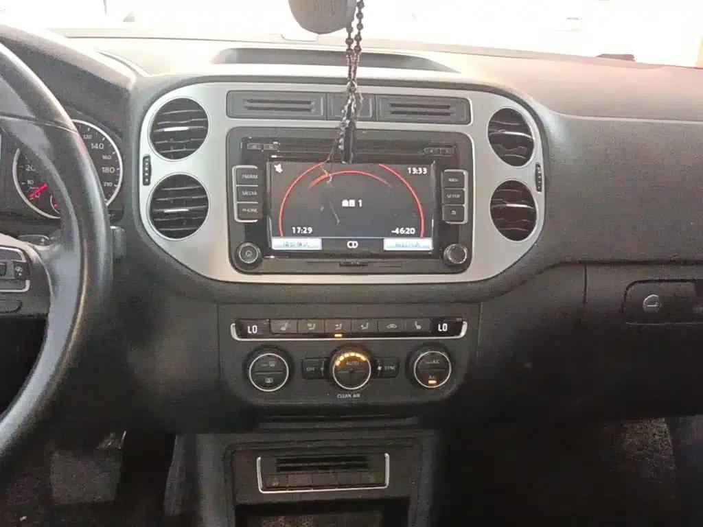Tiguan 2015 1.8TSI Automatic 2WD Luxury — миниатюра 13