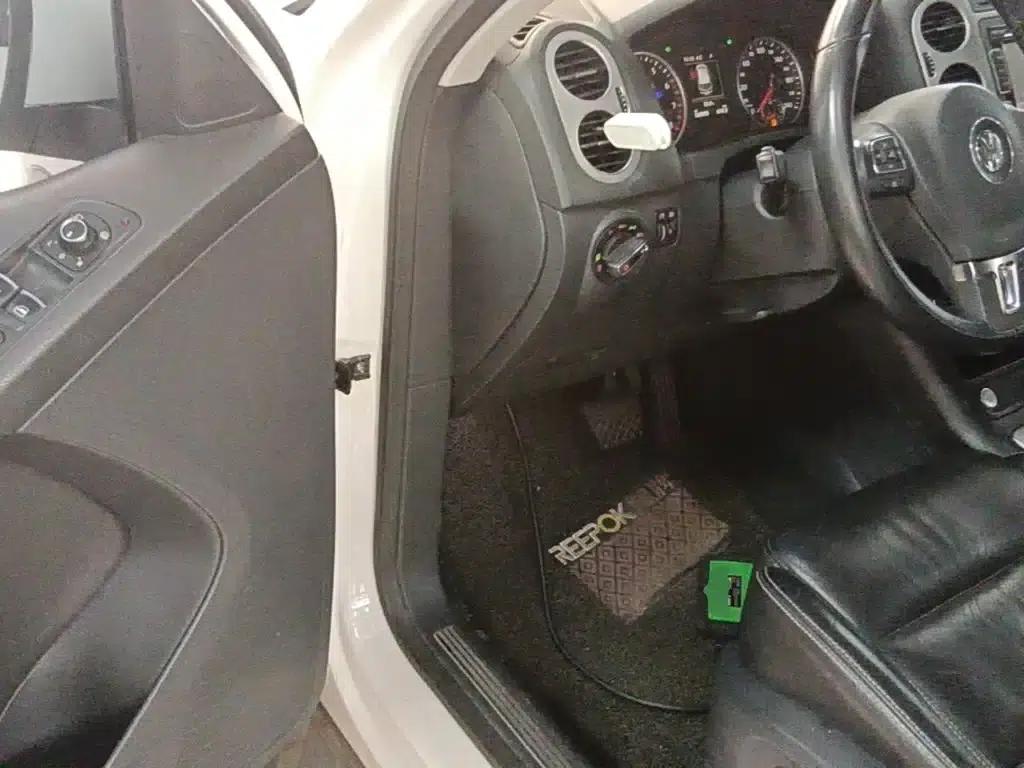 Tiguan 2015 1.8TSI Automatic 2WD Luxury — миниатюра 16
