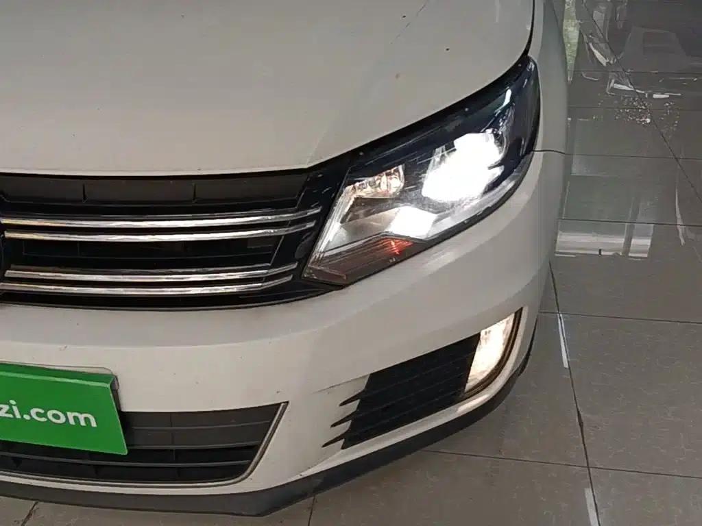 Tiguan 2015 1.8TSI Automatic 2WD Luxury — миниатюра 24