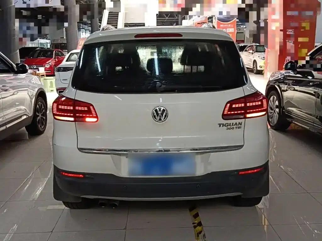 Tiguan 2015 1.8TSI Automatic 2WD Luxury — миниатюра 6