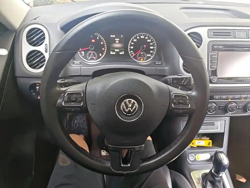 Tiguan 2015 1.8TSI Automatic 2WD Luxury — миниатюра 7