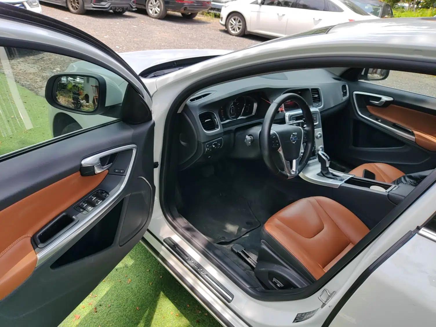 Volvo S60 2018 S60L T4 Zhiyuan Edition — миниатюра 23