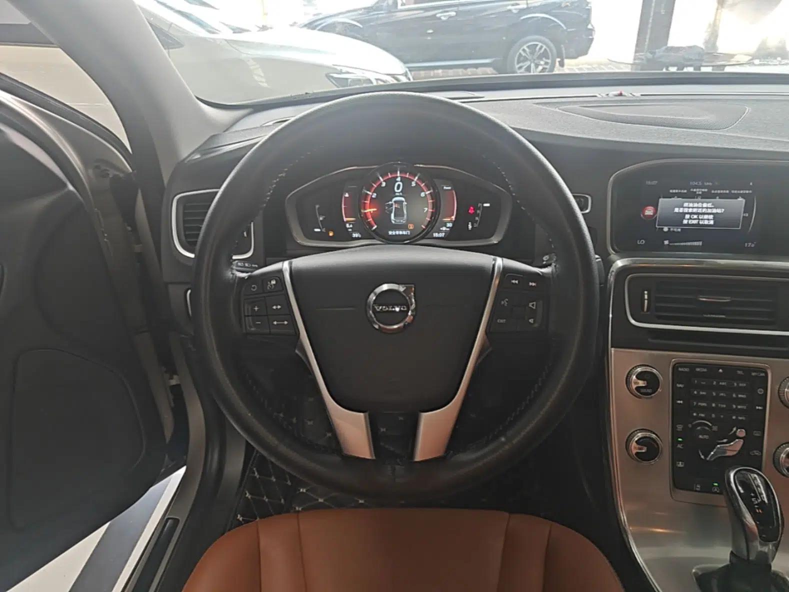 Volvo S60 2019 S60L Facelift T5 Smart Luxury Elite Edition — миниатюра 13