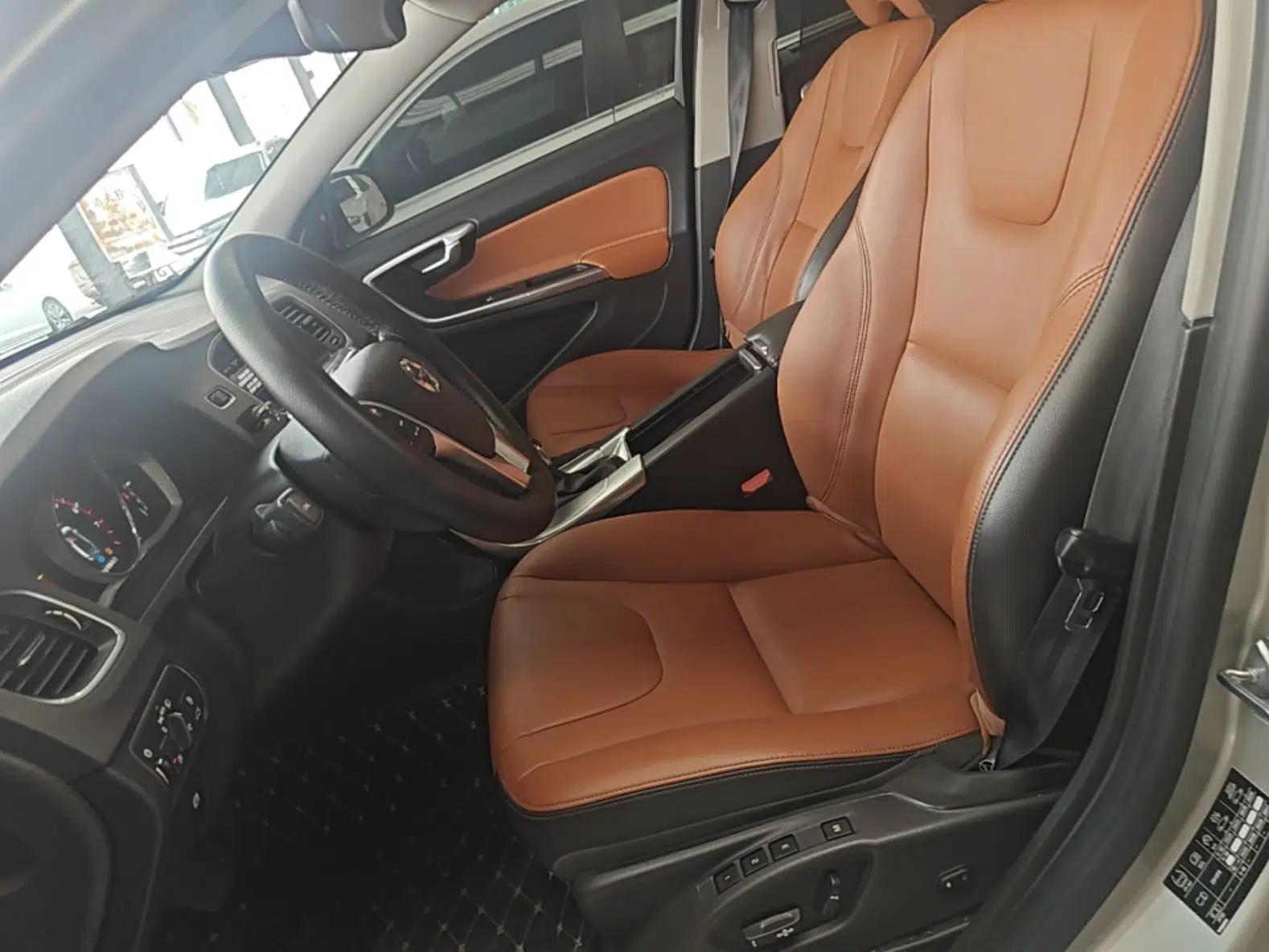 Volvo S60 2019 S60L Facelift T5 Smart Luxury Elite Edition — миниатюра 17