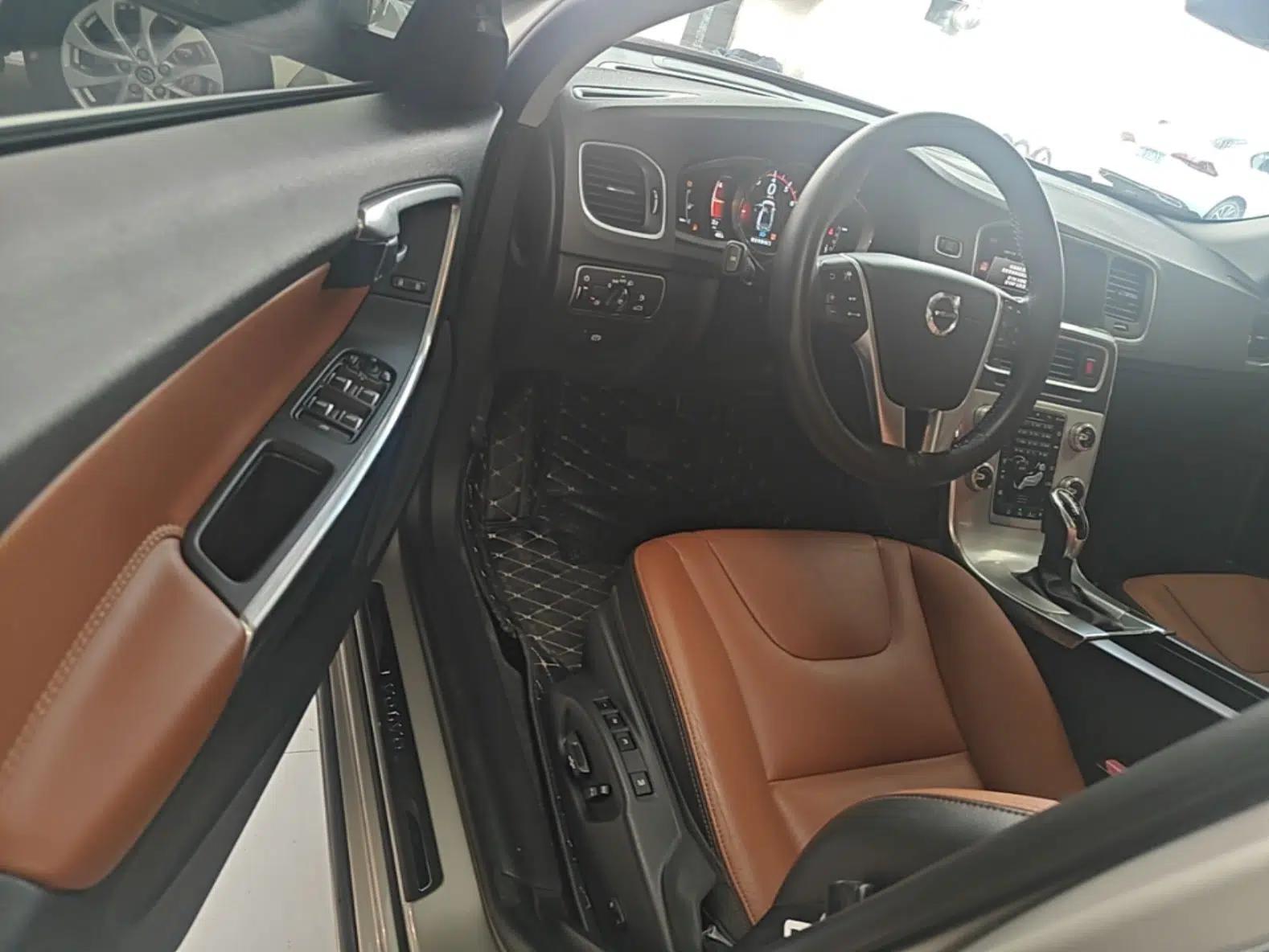 Volvo S60 2019 S60L Facelift T5 Smart Luxury Elite Edition — миниатюра 18