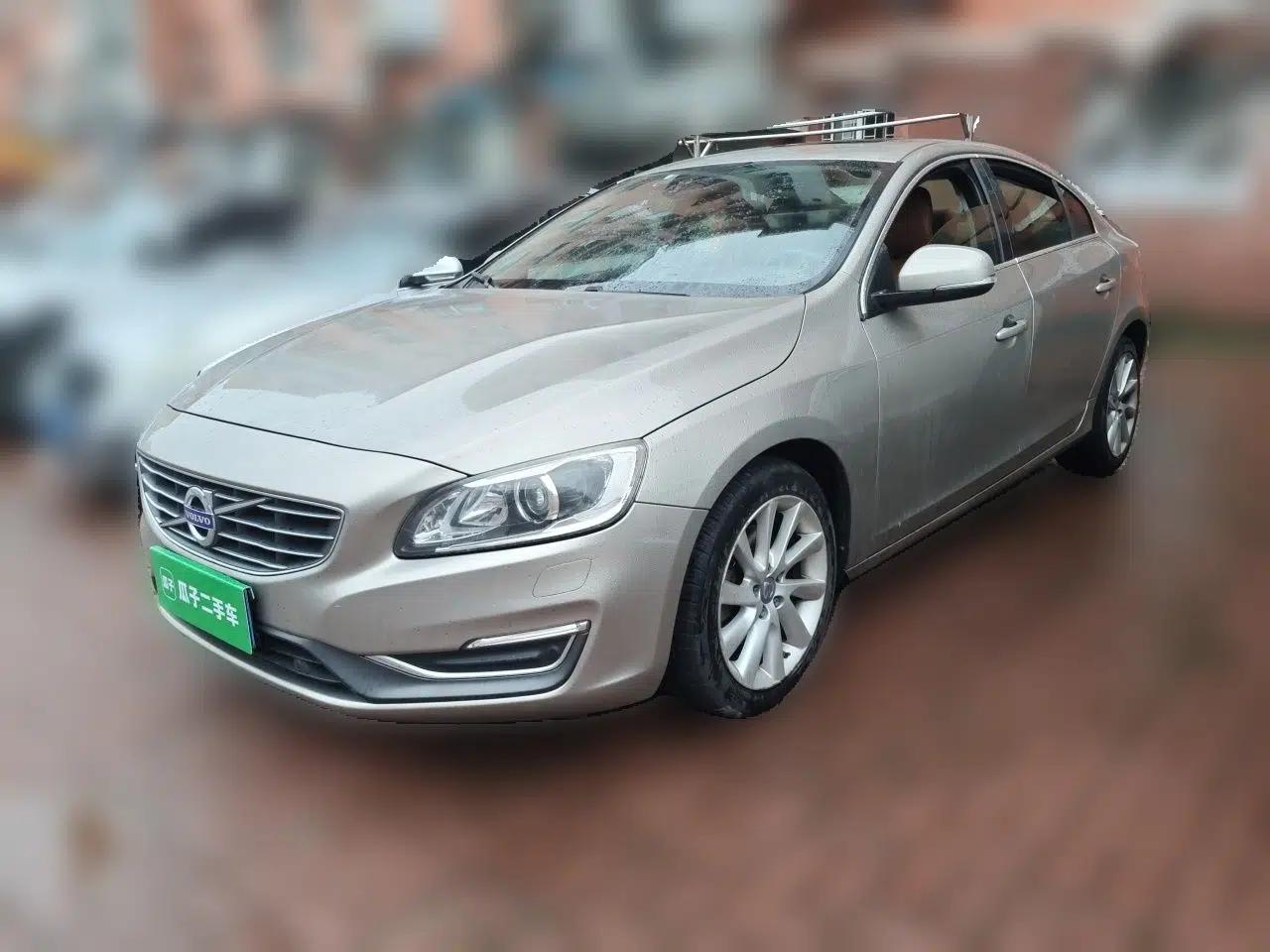 Volvo S60 2015 S60L 2.0T Zhiyuan Edition — миниатюра 1