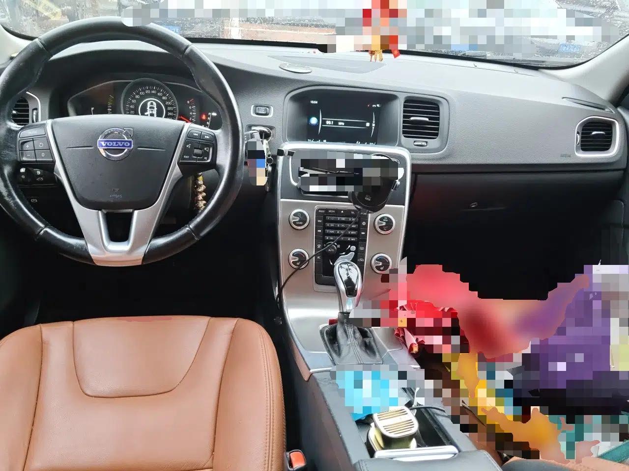 Volvo S60 2015 S60L 2.0T Zhiyuan Edition — миниатюра 6