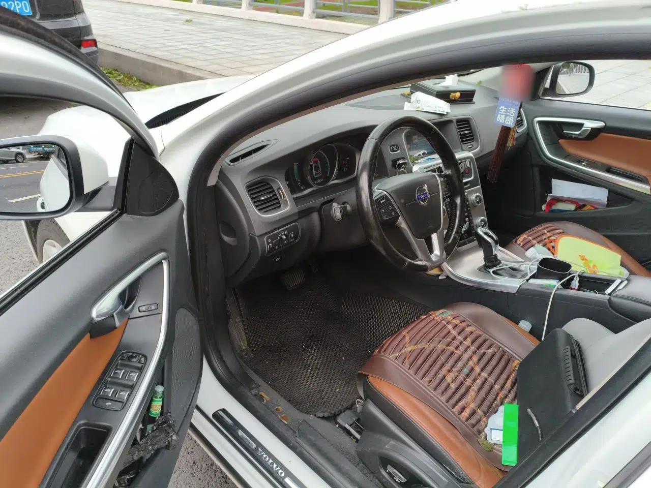 Volvo S60 2016 S60L T4 Zhiyuan Edition — миниатюра 16