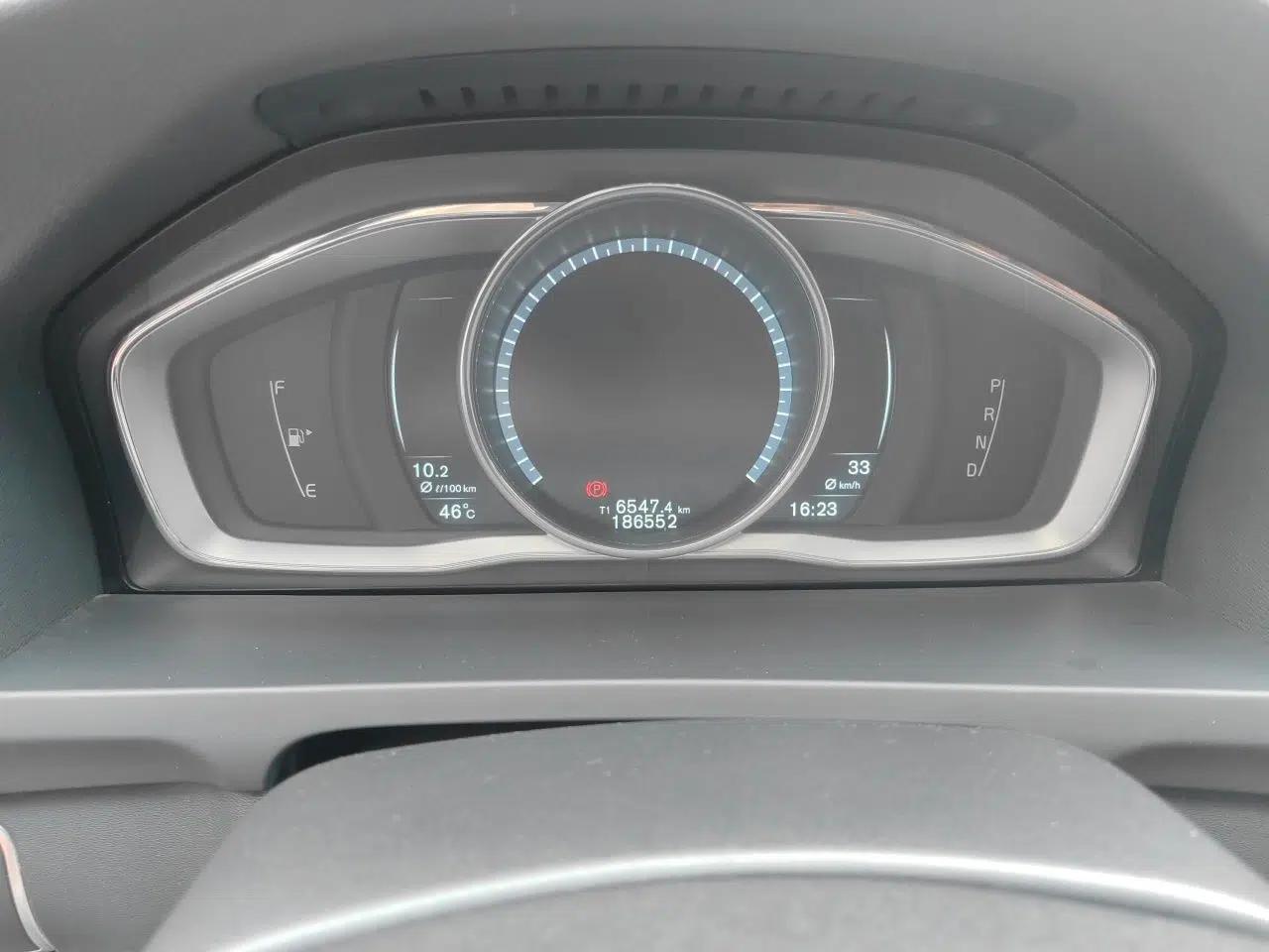 Volvo S60 2015 S60L T5 Intelligent Drive Edition — миниатюра 11