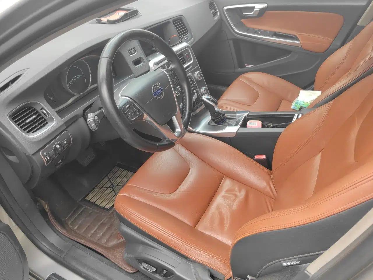 Volvo S60 2015 S60L T5 Intelligent Drive Edition — миниатюра 15
