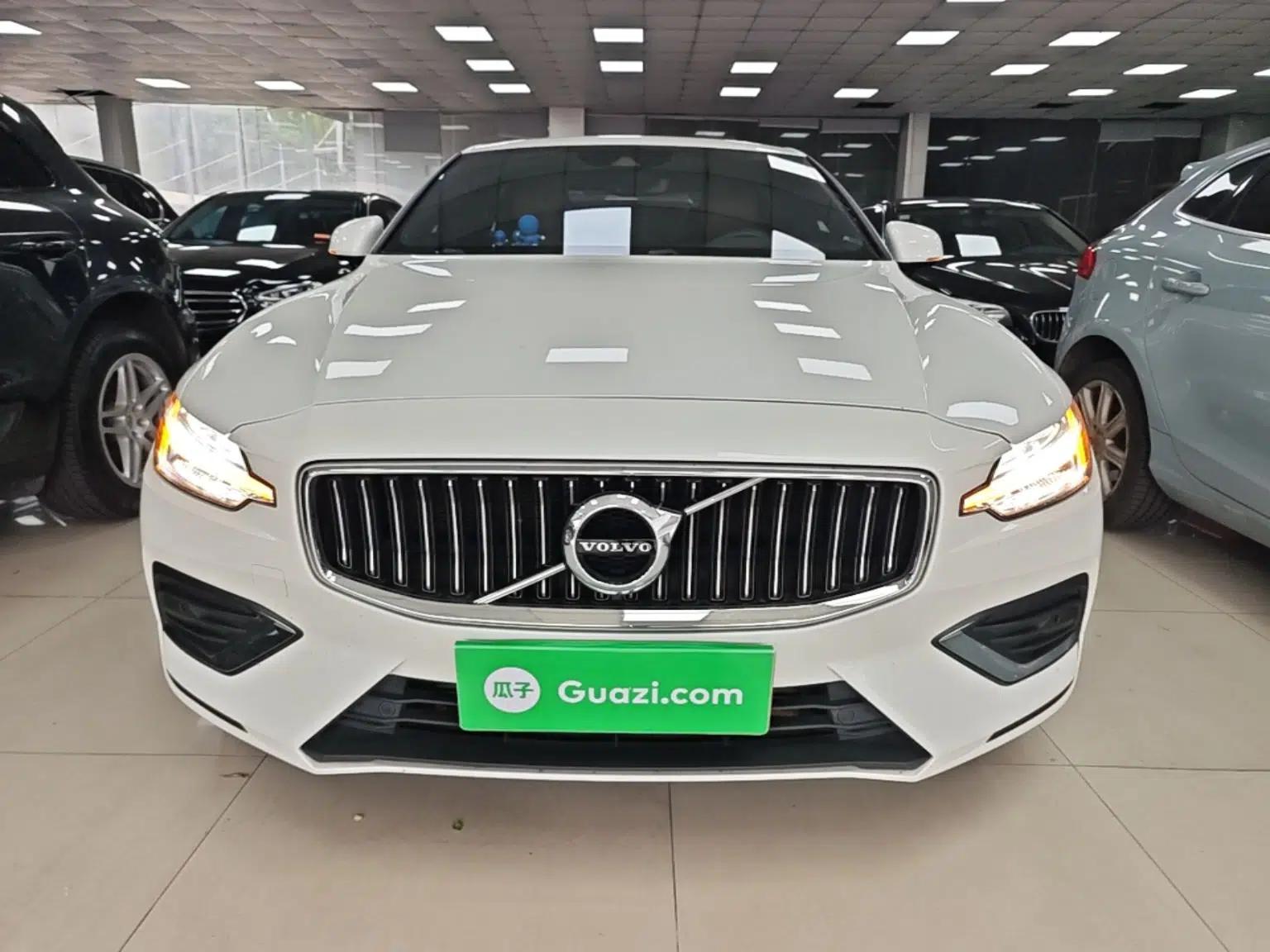 Volvo S60 2020 T4 Zhiyuan Luxury Edition — миниатюра 2