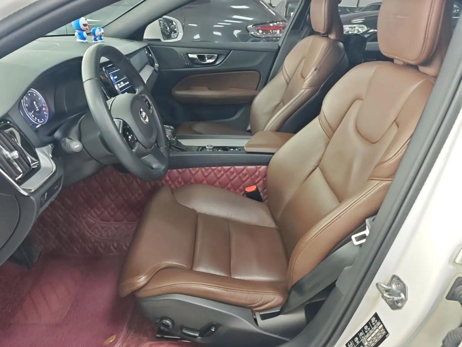Volvo S60 2020 T4 Zhiyuan Luxury Edition — миниатюра 17