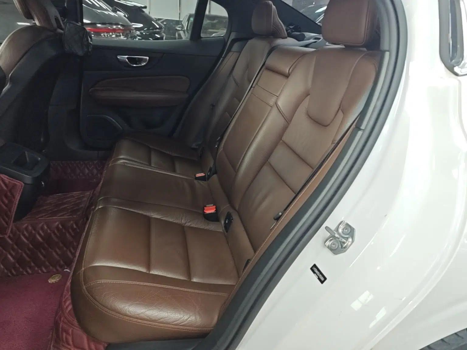 Volvo S60 2020 T4 Zhiyuan Luxury Edition — миниатюра 20