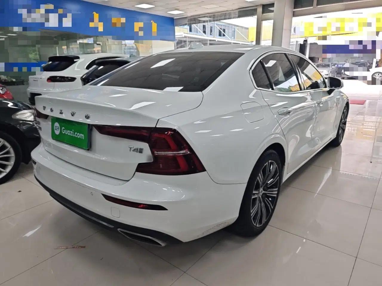 Volvo S60 2020 T4 Zhiyuan Luxury Edition — миниатюра 6