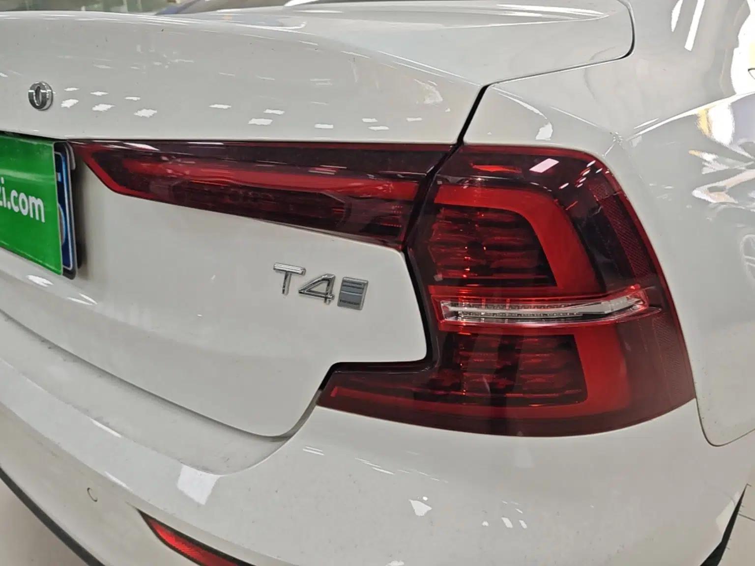 Volvo S60 2020 T4 Zhiyuan Luxury Edition — миниатюра 9