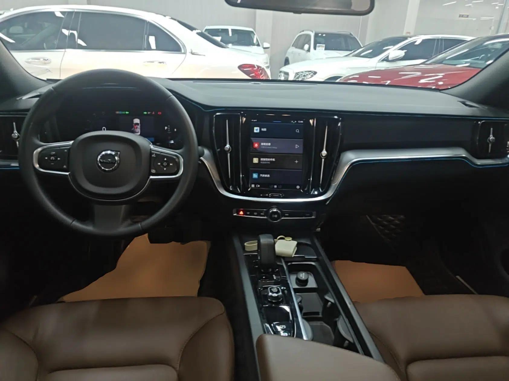 Volvo S60 2023 B4 Zhiyi Luxury Edition — миниатюра 17