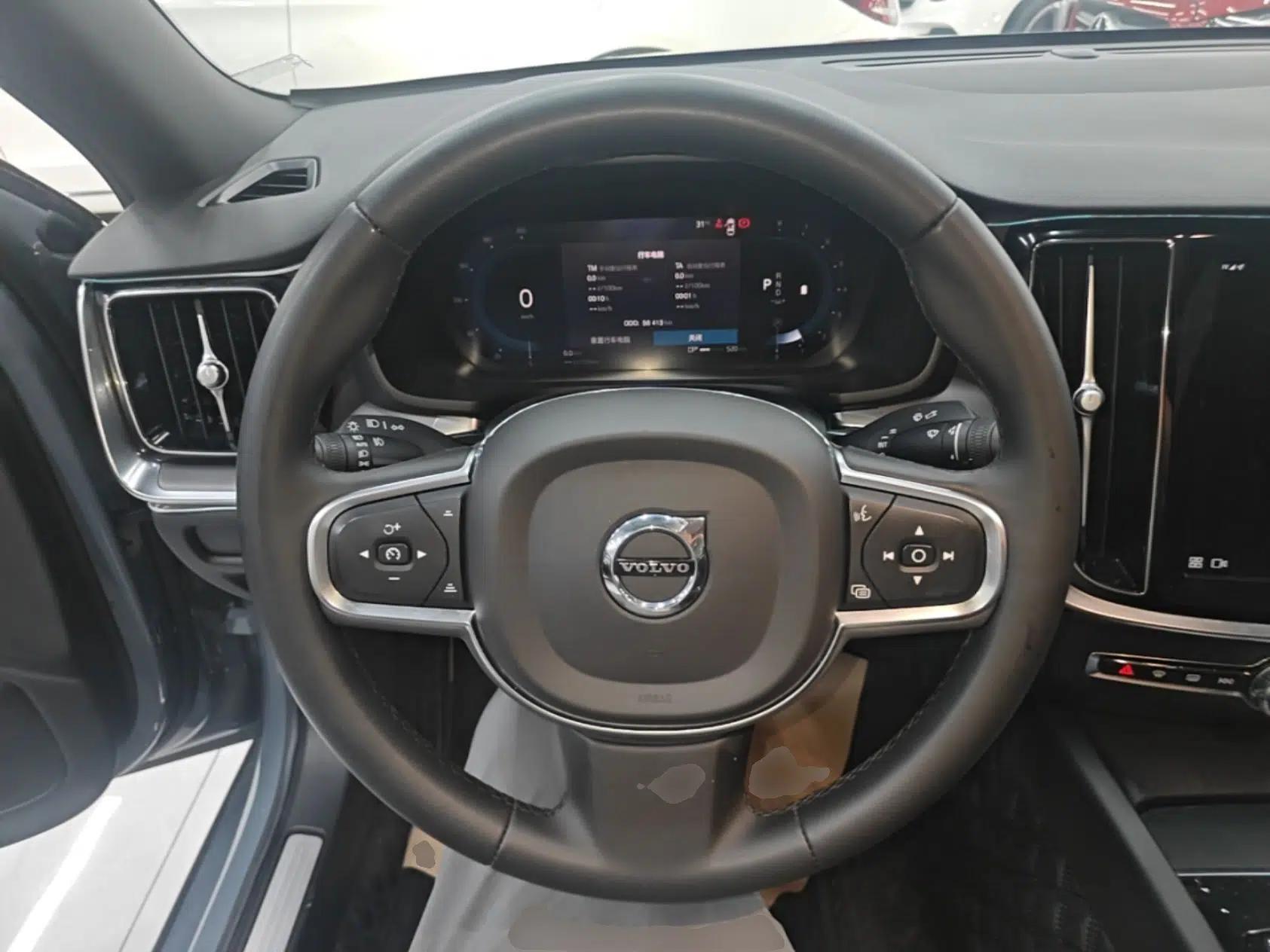 Volvo S60 2023 B4 Zhiyi Luxury Edition — миниатюра 18