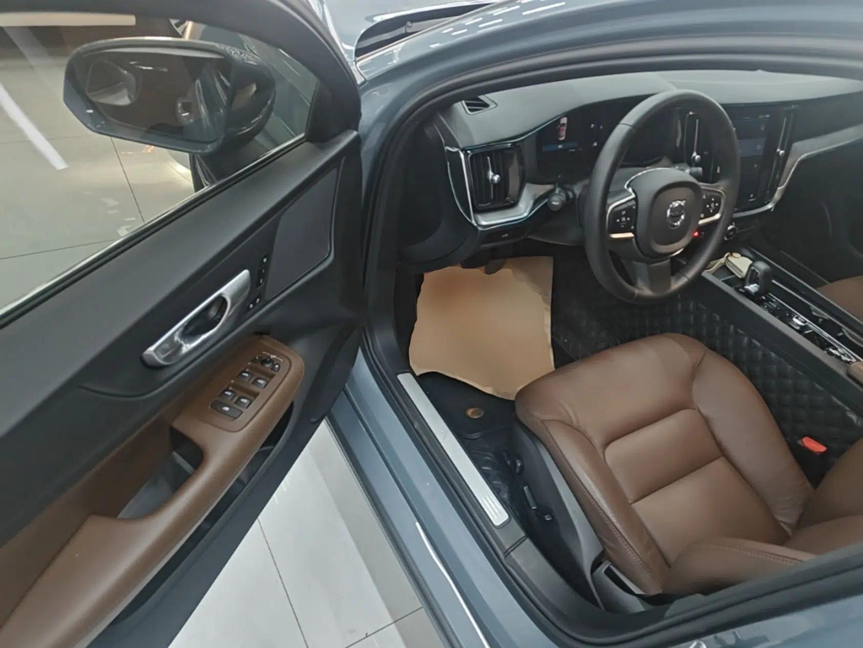 Volvo S60 2023 B4 Zhiyi Luxury Edition — миниатюра 23
