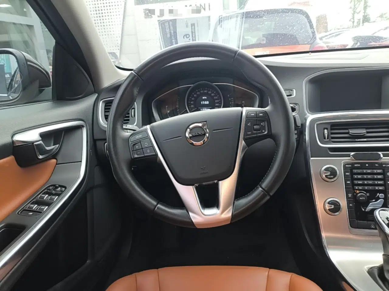 Volvo S60 2019 S60L T3 Intelligent Upgrade Edition — миниатюра 18