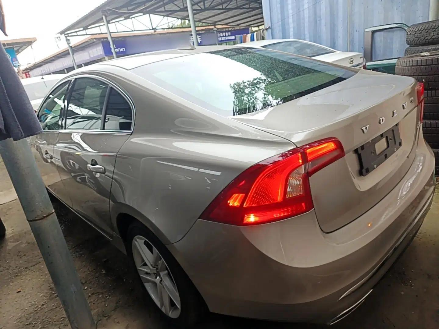 Volvo S60 2015 S60L T5 Intelligent Drive Edition — миниатюра 4