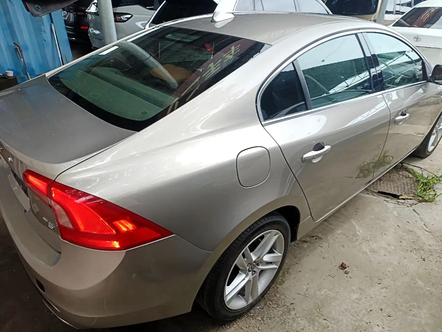 Volvo S60 2015 S60L T5 Intelligent Drive Edition — миниатюра 6