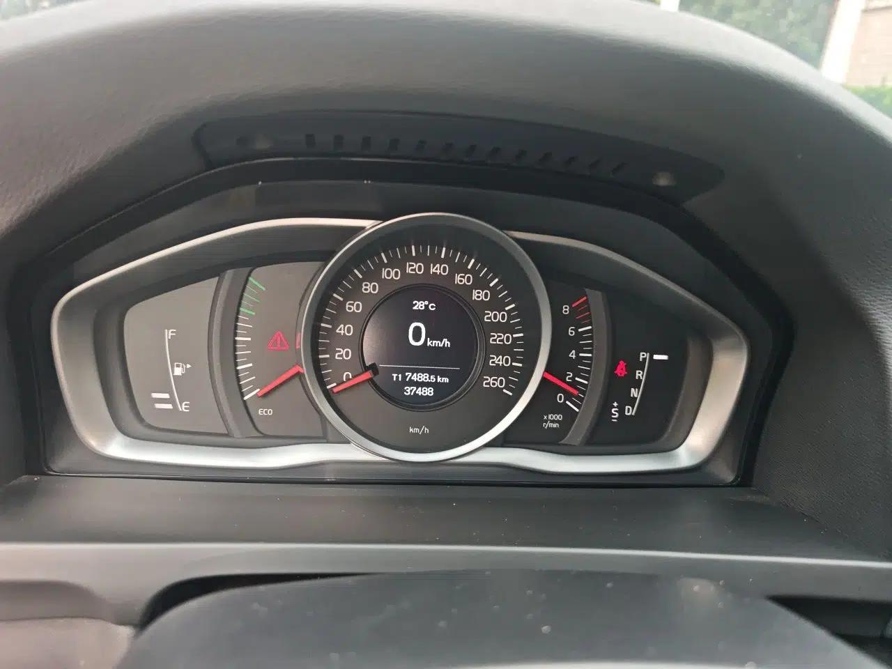 Volvo S60 2019 S60L Facelift T5 Intelligent Advanced Edition — миниатюра 11